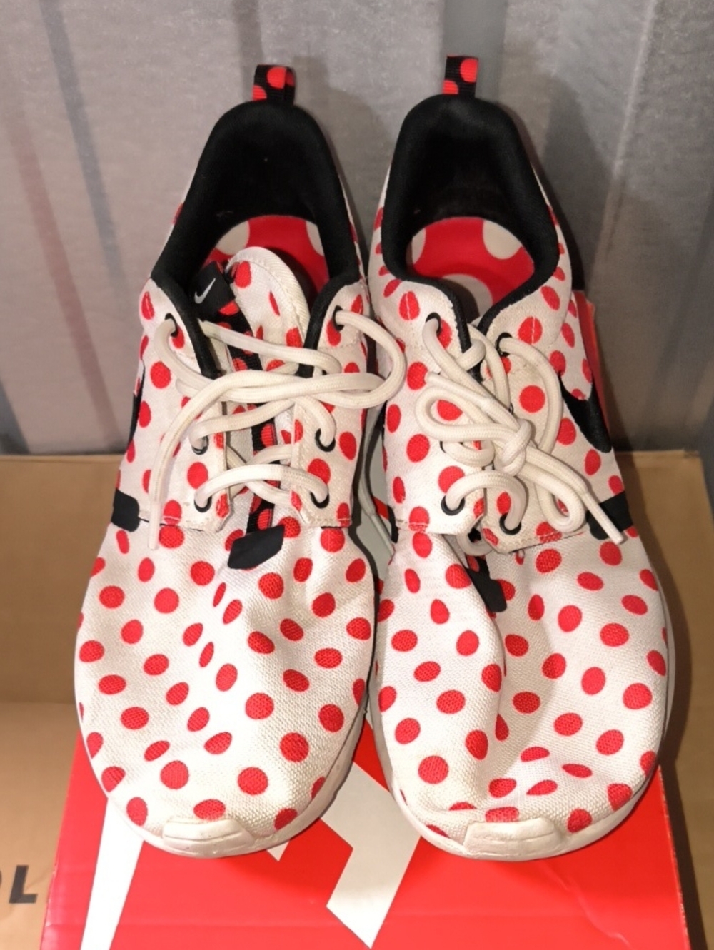 Nike Roshe Run NM QS Men's Size 9.5 White Red Polka Dot Pack 810857-106